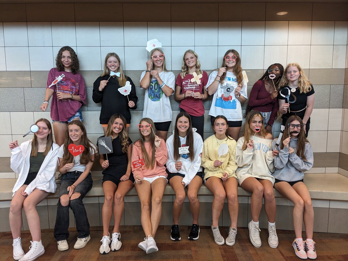 MPSHSA's tweet photo. Welcome incoming Health Science Academy juniors! We're so glad to have you here! https://t.co/2blBNeHvkW