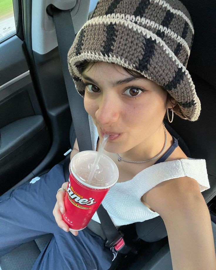 rrosecarpenter's tweet image. 