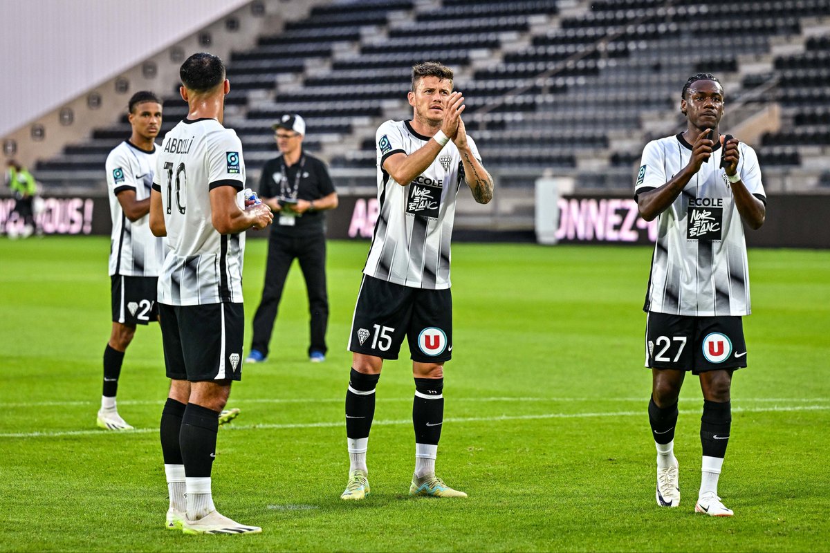 AngersSCO's tweet photo. 🏟 𝐎𝐧 𝐬𝐞 𝐫𝐞𝐭𝐫𝐨𝐮𝐯𝐞 𝐬𝐚𝐦𝐞𝐝𝐢 à 𝟏𝟓𝐡 𝐚𝐮 𝐒𝐭𝐚𝐝𝐞 𝐑𝐚𝐲𝐦𝐨𝐧𝐝-𝐊𝐨𝐩𝐚 👊

🎟 https://t.co/vR3ub8PM9z https://t.co/Le8wLfC3xJ