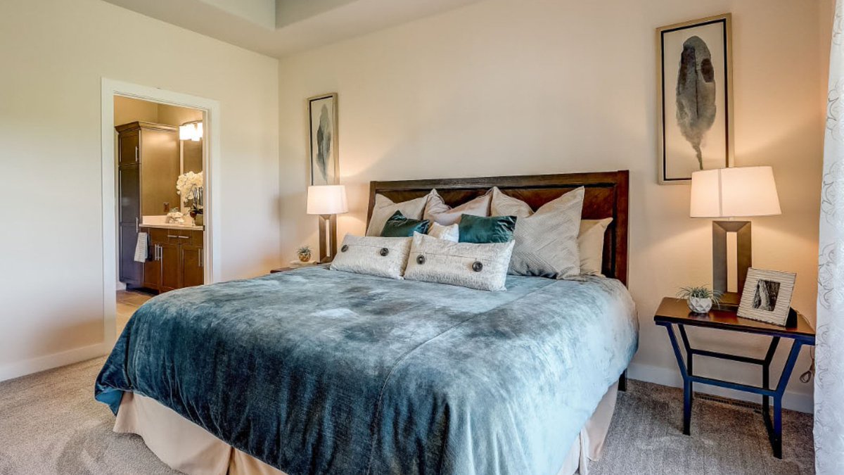 Is it just me, or did anyone else wake up on the #Monday side of the bed today? 😩