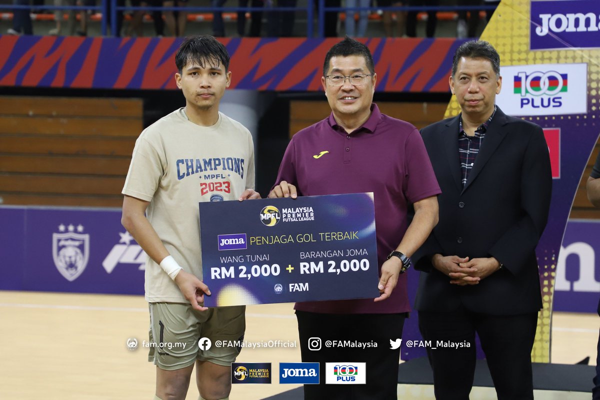 FAM_Malaysia's tweet photo. Senarai Pemenang MPFL 2023

🥇 Juara: Pahang Rangers FC
🥈 Naib Juara: Johor Darul Ta'zim

Pemain Paling Bernilai: Harith Na'im Nasir (PRFC)
Penjaga Gol Terbaik: Zainulzahin Sinuan (PRFC)
Penjaring Terbanyak: Ali Ebrahimi (Selangor MAC)

#FAM #HarimauMalaya #Futsal #MPFL2023 https://t.co/Y6WW6MxfjG