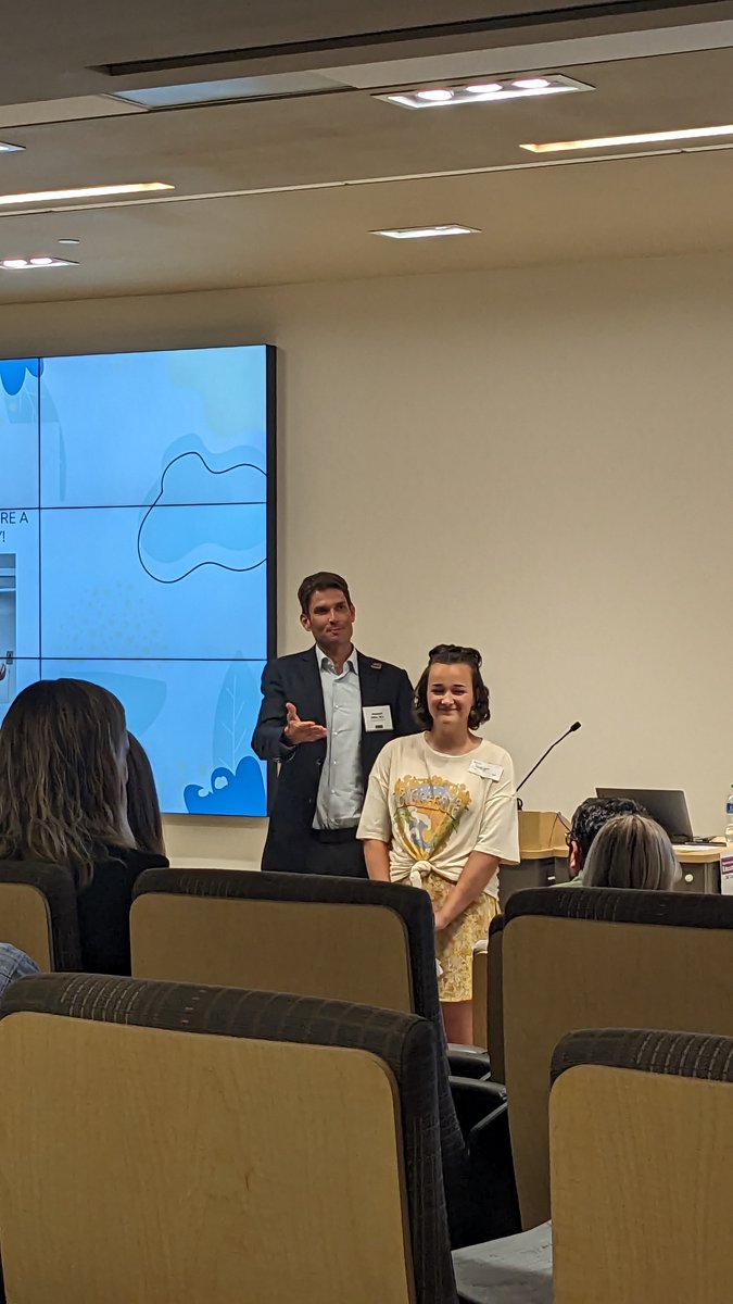 SarcomaIowa's tweet photo. It was an incredible weekend for our program here at the University of Iowa. At Friday's symposium, we had amazing research presented by our students, investigators, and keynote speaker, as well as amazing stories from our patients.

@UICancerBiology @UIowaCancer @IntMedatIowa https://t.co/XGxHXZ3Dr1