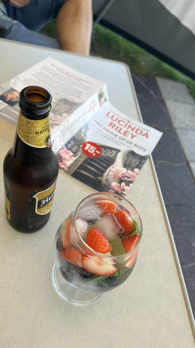 gerrybeen's tweet photo. @tweetshopcoevn nieuwe ronde nieuwe kansen, in ieder geval goed gezelschap😉 https://t.co/iKa4LAYDn1