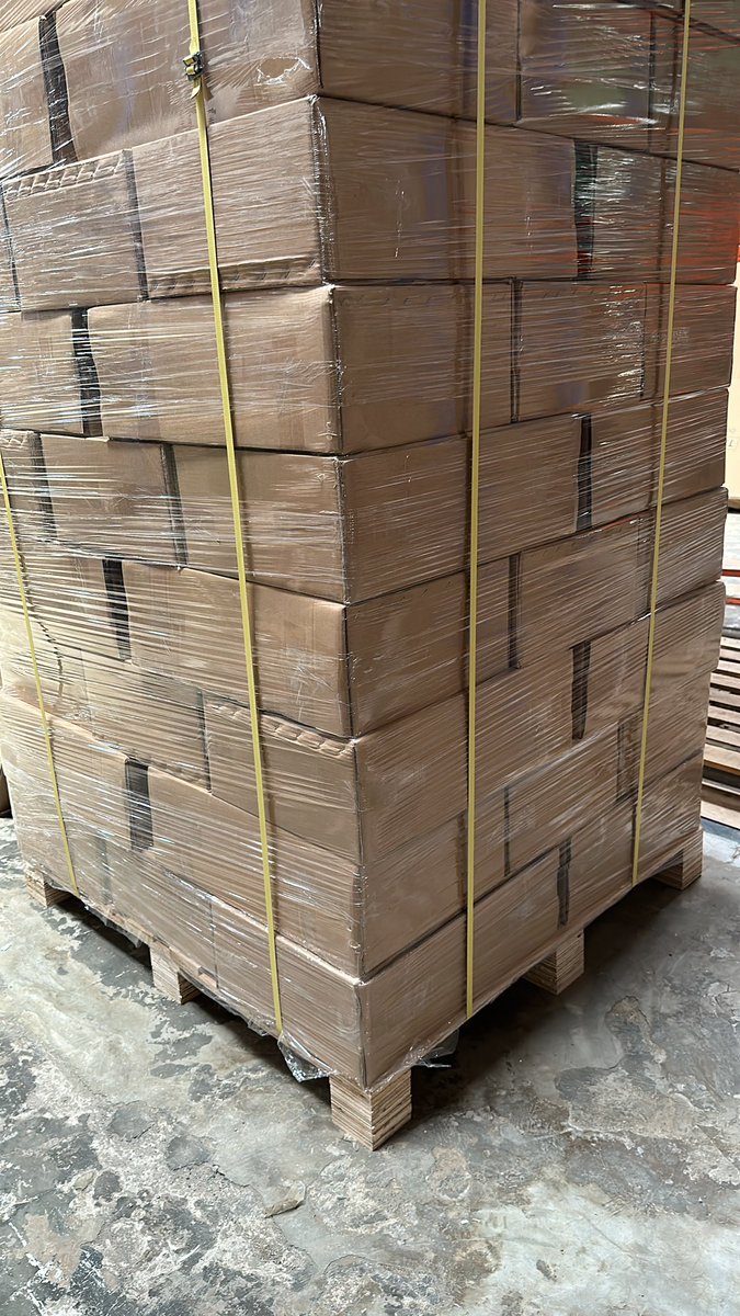 Bathroom furniture to be shipped!!

Pallet packaging with plastic wrapped, 1 x HC can fit 20 palets. 

1 pallet can stack 66 pcs

1 container HC will have 1320 pcs

#bathroomfurniture #teakwood #stool #showerbench #showertable #jatihome #whitelabel #oemmanufacturer #oemsupplier