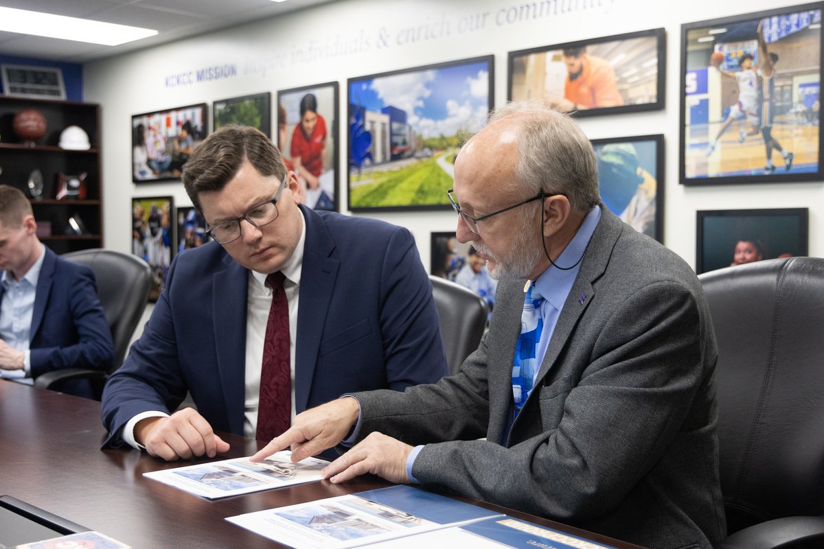 KCKCC appreciates @RepLaTurner for stopping by campus last week to discuss our future plans for main campus as well as the upcoming downtown project! We appreciate his ongoing support for the college as well as residents of Wyandotte County! #KCKCCProud #KCKCC100 <a href="/KCKCCPrez/">Dr. Greg Mosier</a>