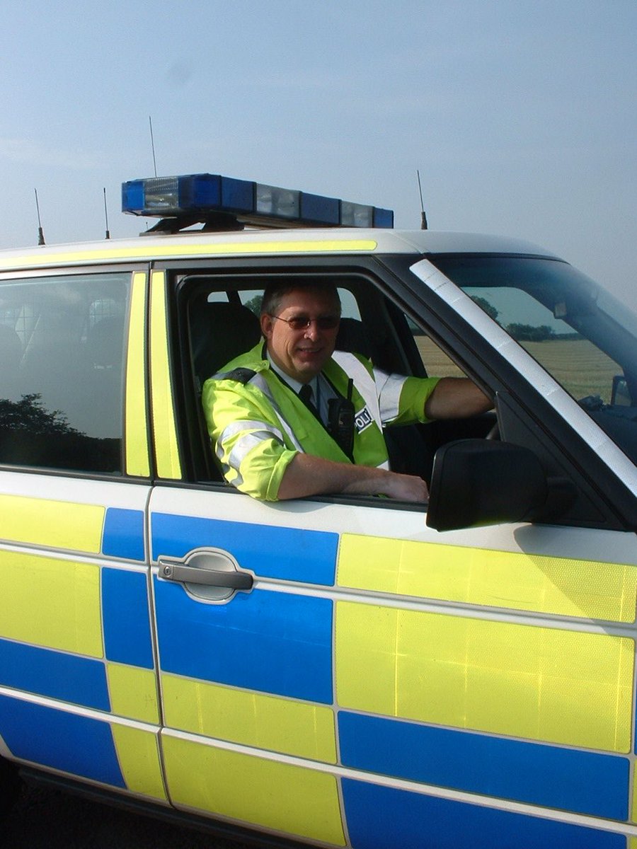 StephenGCollier's tweet photo. @NorthantsChief If only I was 30 years younger !! 🚔😀 https://t.co/rMBwLNq0s1