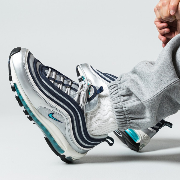 KicksDeals's tweet photo. Check select sizes under 11 for the metallic silver/midnight navy Nike Air Max 97 OG retro for 60% OFF retail at $74.38 + FREE shipping!

BUY HERE -> https://t.co/dgg8lZF1cm (promotion - use code READY at checkout) https://t.co/o3wqaN2IhQ