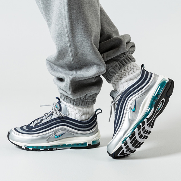 KicksDeals's tweet photo. Check select sizes under 11 for the metallic silver/midnight navy Nike Air Max 97 OG retro for 60% OFF retail at $74.38 + FREE shipping!

BUY HERE -> https://t.co/dgg8lZF1cm (promotion - use code READY at checkout) https://t.co/o3wqaN2IhQ