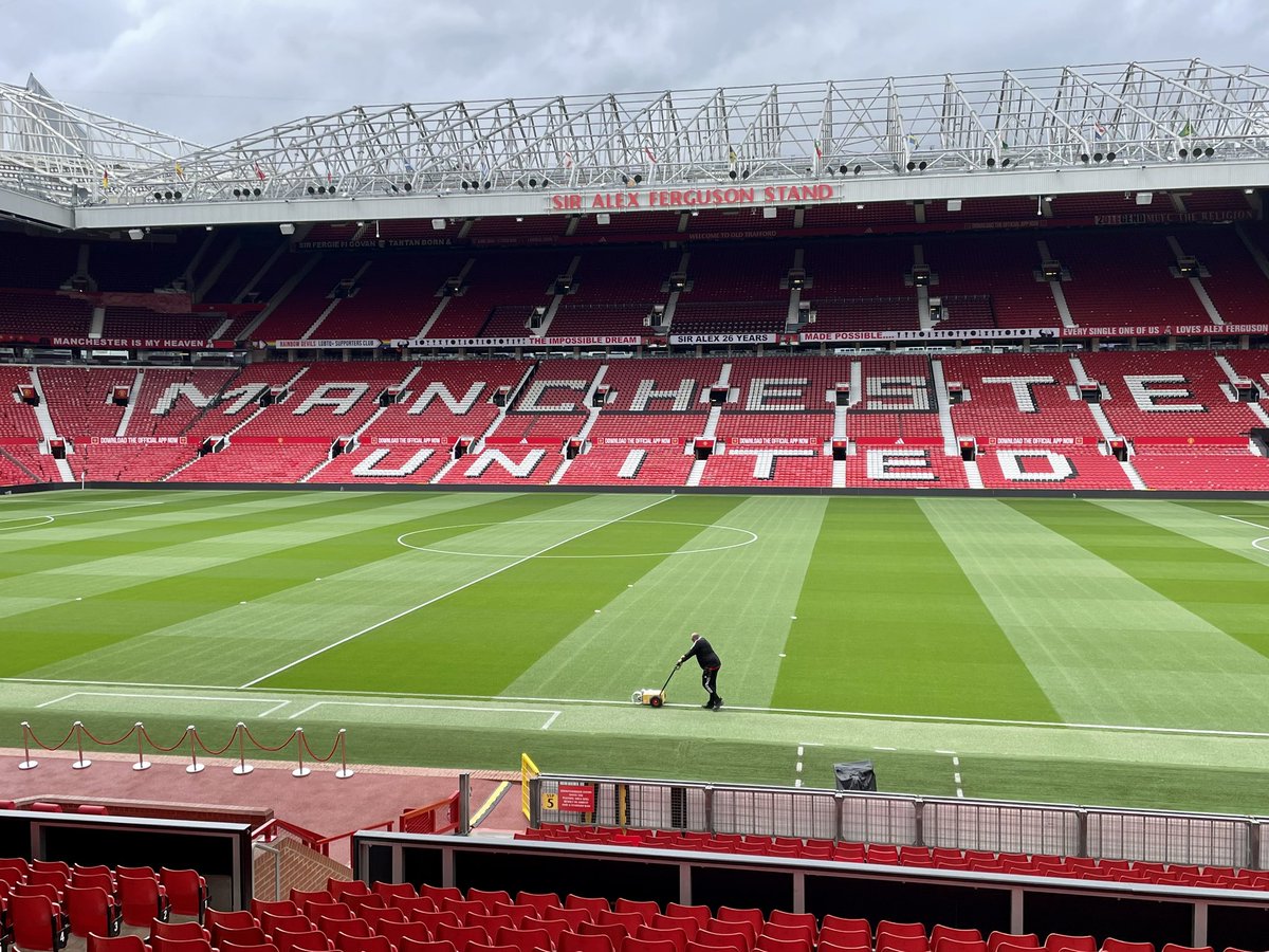 Everyday_manUTD's tweet photo. Old Trafford is ready 😍❤️
via @stewartgardner
#muwol
#OldTrafford
#mufc
#ManchesterUnited https://t.co/XkUkyk76cJ