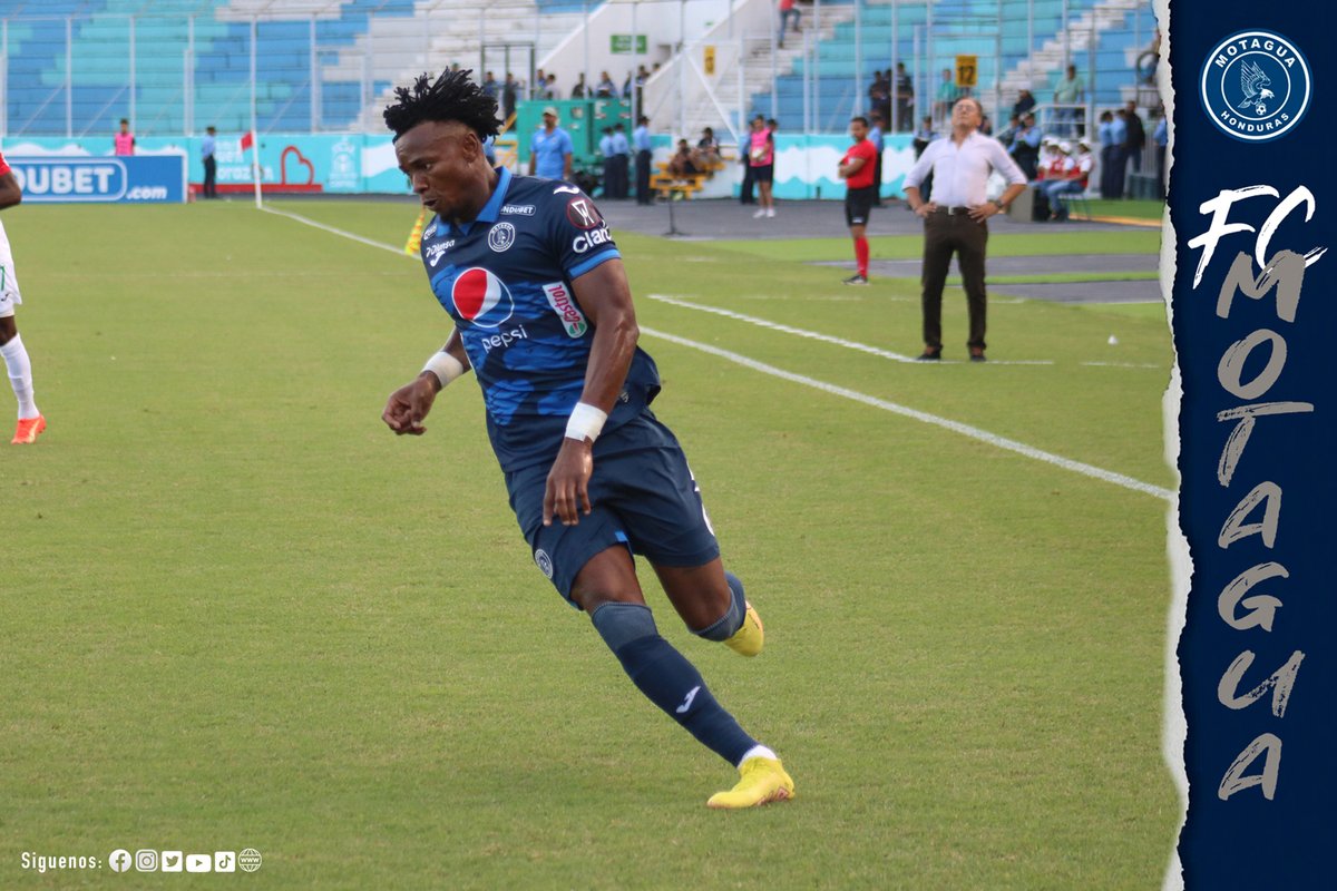 MOTAGUAcom's tweet photo. 📸 | Las mejores #PostalesAzules que nos dejó nuestro partido 🆚 #Marathón.
Ⓜ️🦅 | ¡Vamos, Equipo! la misión es seguir volando alto 🦅
#Motagua #CiclonAzul https://t.co/Mr5XgFKE0c