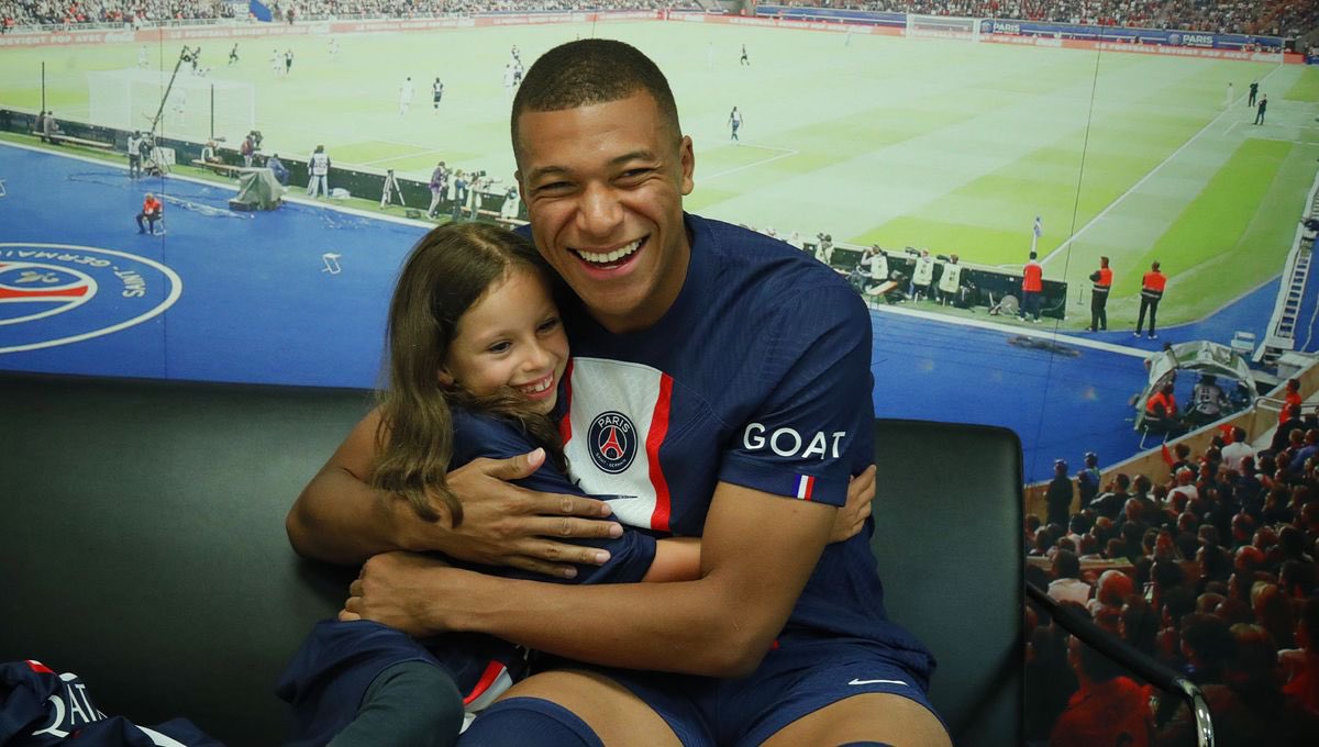 Tsailemec_'s tweet photo. Le grand méchant Mbappé c’est bien connu https://t.co/SURWQRF48t
