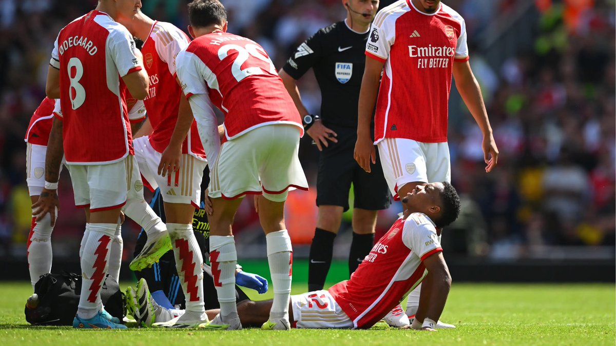centregoals's tweet photo. 🚨🚨| BREAKING: Jurriën Timber has damaged his ACL and will be out for several months, and further tests will follow. 🚑

[@Telegraaf] https://t.co/ky82VcL0Ut