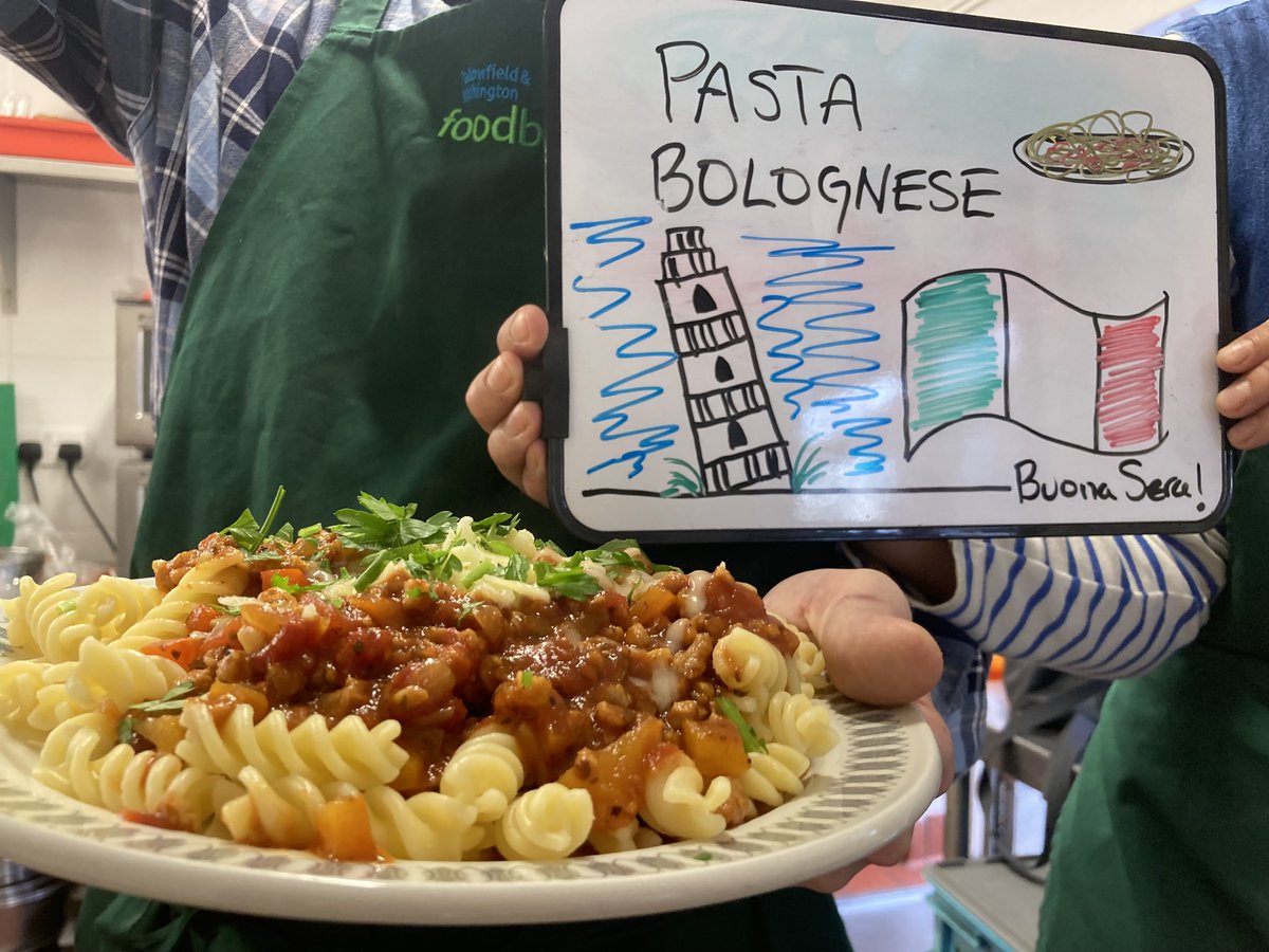 FandWFoodbank's tweet photo. Last Sunday had our 2nd monthly kitchen at @StWithington w/  a 3-course menu of Veg soup, Pasta Bol and Apple Crumble whipped up on the night by our lovely team! 😋👌

If you can help out us &amp; our mates @GT_Manchester,  donate food or just come for a top scran, DM or email us💚 https://t.co/rkZK73ndrJ