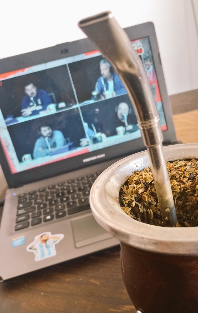 Coroniti estoy a tiempo de votar a Milei para juntarme con las militantes?
#undiasinbardo <a href="/UnDiaSinBardo/">UnDiaSinBardo</a>