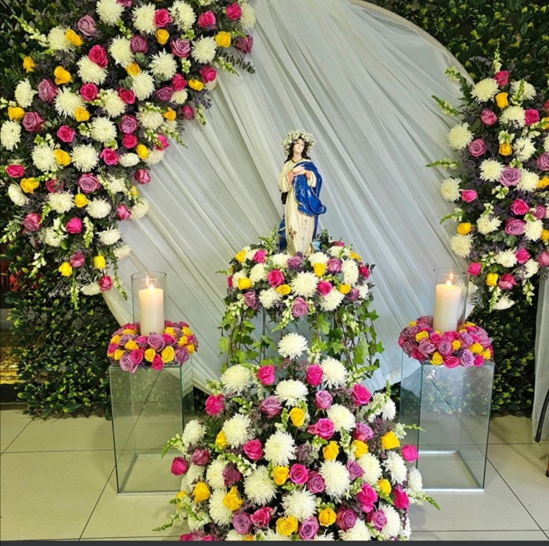 Muy buenos días!!
#Nicaragua

Hoy #14agosto León se llena de emoción celebrando con fervor Mariano la 'Griteria Chiquita' en honor a nuestra Madre Santísima la Virgen Maria.

QUIEN CAUSA TANTA ALEGRÍA ???

LA ASUNCIÓN DE MARÍA!!!
Que viva la Virgen..... 🎉🎉🎉🌹🌹🌹🌹