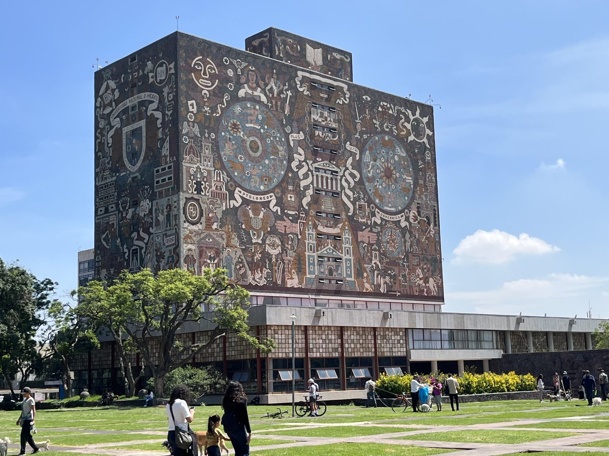 170 years of veterinary education in the Americas. Huge congratulations to UNAM and the veterinary profession in Mexico. Thank you for inviting me to be part of the celebrations!