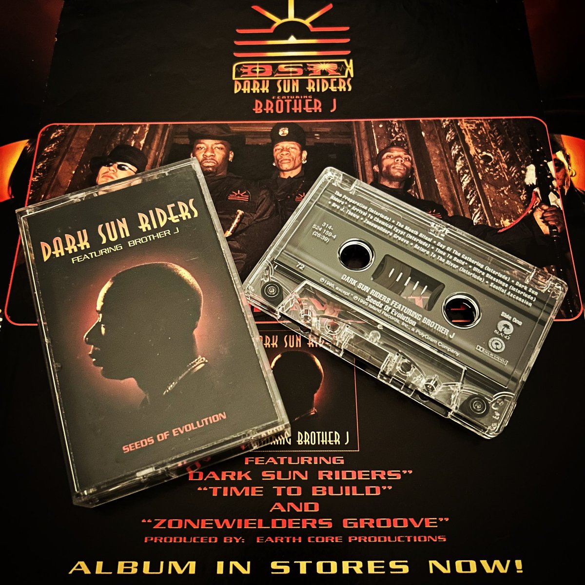 hiphopgods's tweet photo. Dark Sun Riders featuring @BroJXClan - Seeds Of Evolution
#timetobuild #zonewielders #groove #earthcore #productions #island #records #hiphop #classic #cassette #seedsofevolution #dsr #darksunriders #brotherj #hiphopgods https://t.co/UZfSioga7k