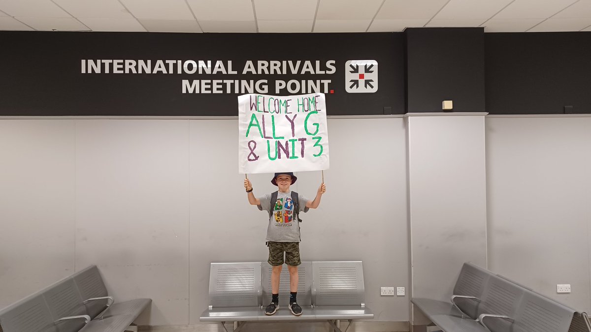 One super excited Scout welcomed his big brother and rest of Unit 3 <a href="/UKContingent/">UK Contingent 🇬🇧⚜️</a> at <a href="/ABZ_Airport/">Aberdeen Airport ✈️</a> this morning after their amazing 3 weeks in South Korea #skillsforlife #DreamWild #uk25wsj