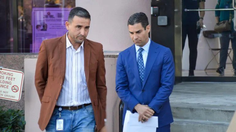 BabikianReport's tweet photo. 🇺🇸 | Un #exasesor del #alcalde de #Miami es condenado a 6 años de #cárcel por pornografía infantil. https://t.co/gUb394PZY5