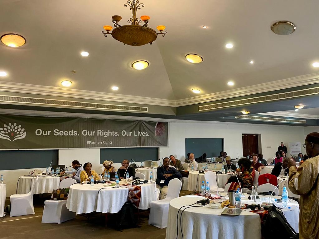 ZAAB_org's tweet photo. Seed is the link between people, culture, land and life! African #FMSS underpin African #FoodSystems . We are calling for legal recognition, support and prioritisation by policy makers in Africa. #SeedIsPower #PanAfricanSeedConference #FoodSovereignty @Afsafrica @_AfricanUnion https://t.co/0Qam3GyXDE