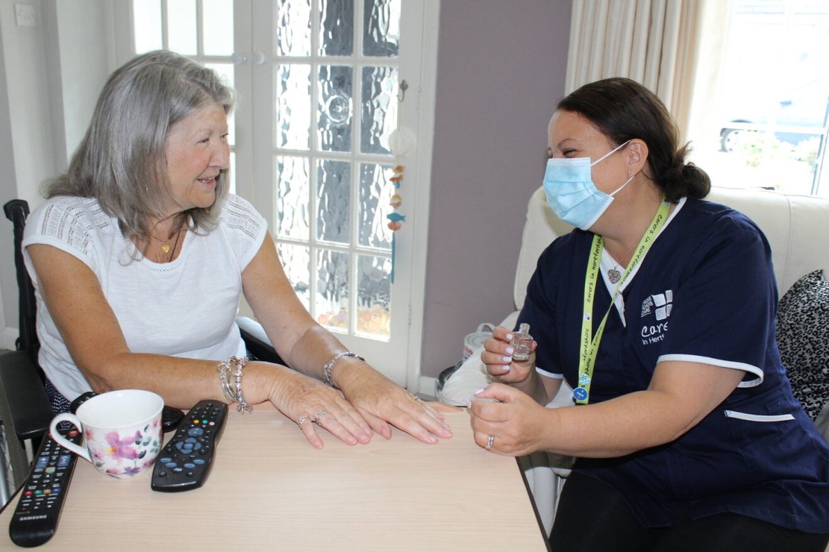 CarersinHerts's tweet image. If you are a compassionate person and want to help people with care needs stay safe and happy in their own homes, then you may be interested in joining our Care Service as a #CareSupportWorker! For more details use the following link: carersinherts.org.uk/about-us/jobs/…