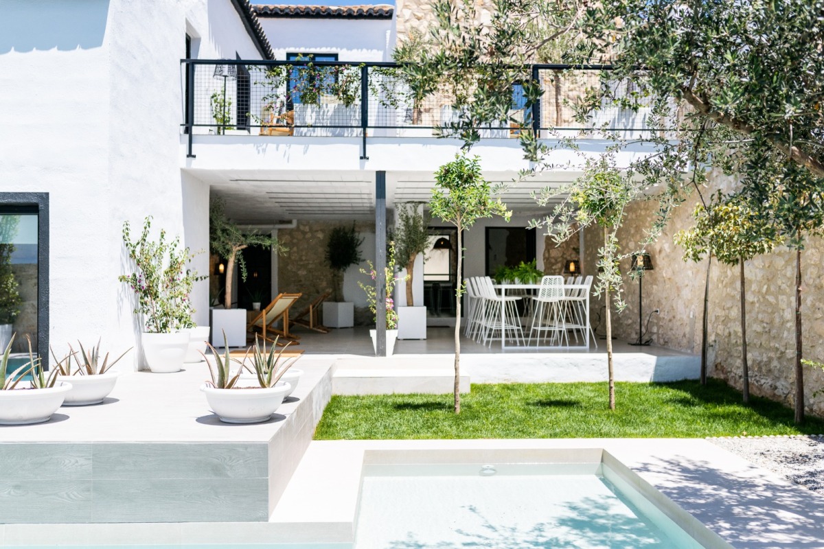 ValledeLecrin's tweet photo. #newblogpost: Interview with our client, Adela Maldonado Plata, on how she and her husband transformed a 19th century flour mill in Albuñuelas into El Molino de Plata - boutique accommodation with international appeal. #albunuelas #lecrinvalley 
https://t.co/lqEVGEzErM https://t.co/wYlh1df5O8