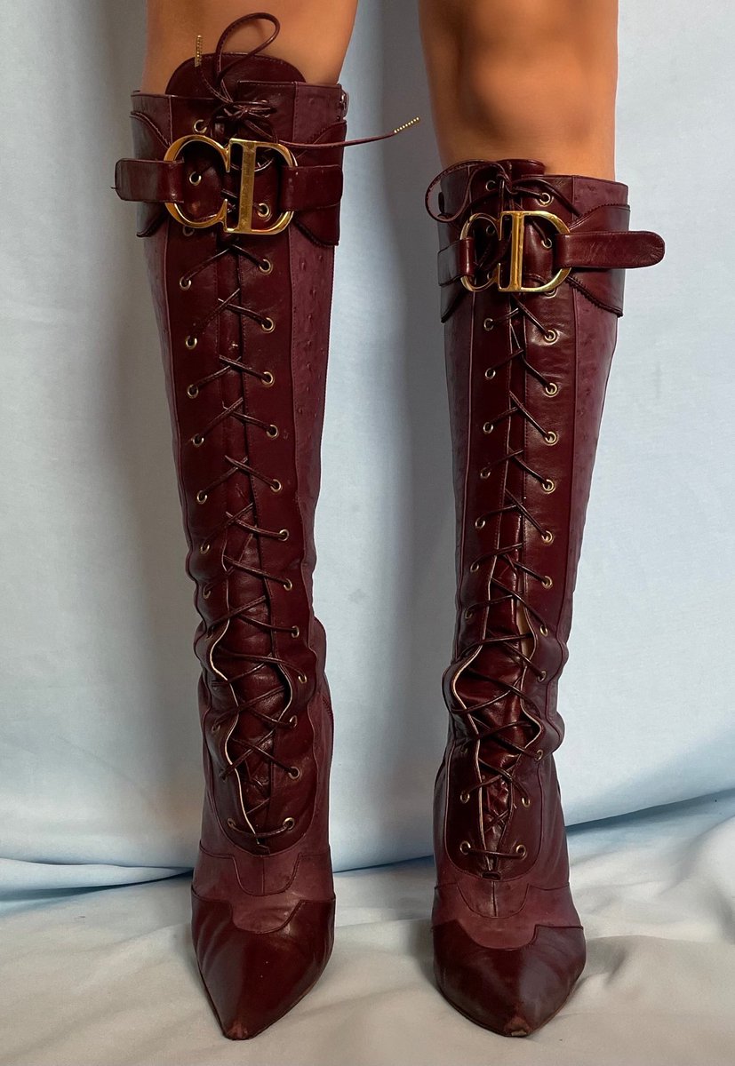 milldealss's tweet photo. these Dior fall 2000 ostrich boots were such a good find https://t.co/4je6Nct0Dj