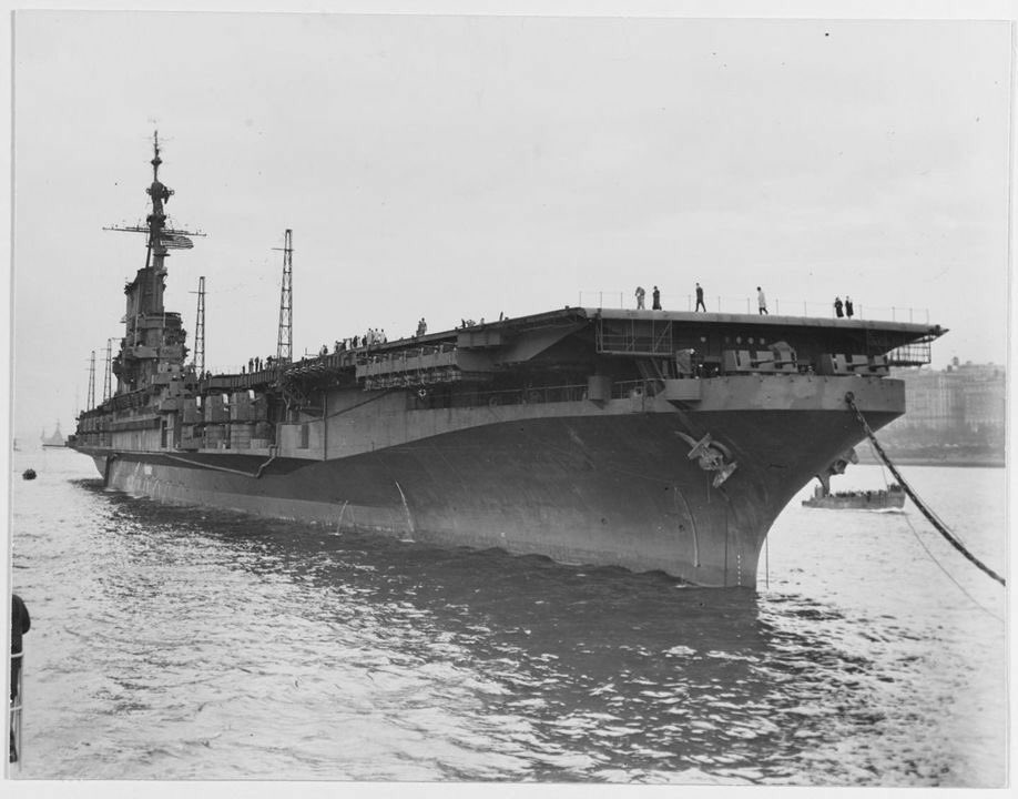 Boneyardsafari's tweet photo. It’s #midwaymonday and we take a look back at USS Midway CVB-41 and in the fall of 1945. #midwaymagic #ussmidway #cvb41 #cv41 #flynavy #aviationsafari #aviationpreservation #boneyardsafari https://t.co/DUHJOnBq3s