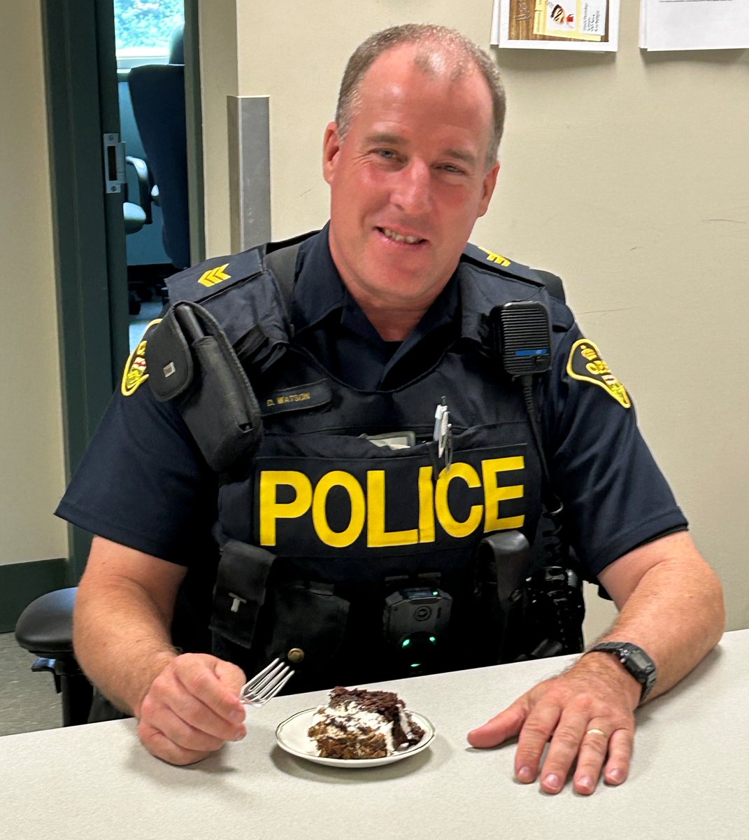At 6am today, after 30 years with the #OPP, Sgt. Darren Watson went off duty for the last time.
Sgt. Watson proudly served #Ontario communities in #MarathonOPP, #LanarkOPP, #RussellOPP, and we are lucky to have seen his final shift here at #GrenvilleOPP. Enjoy your retirement!^dh