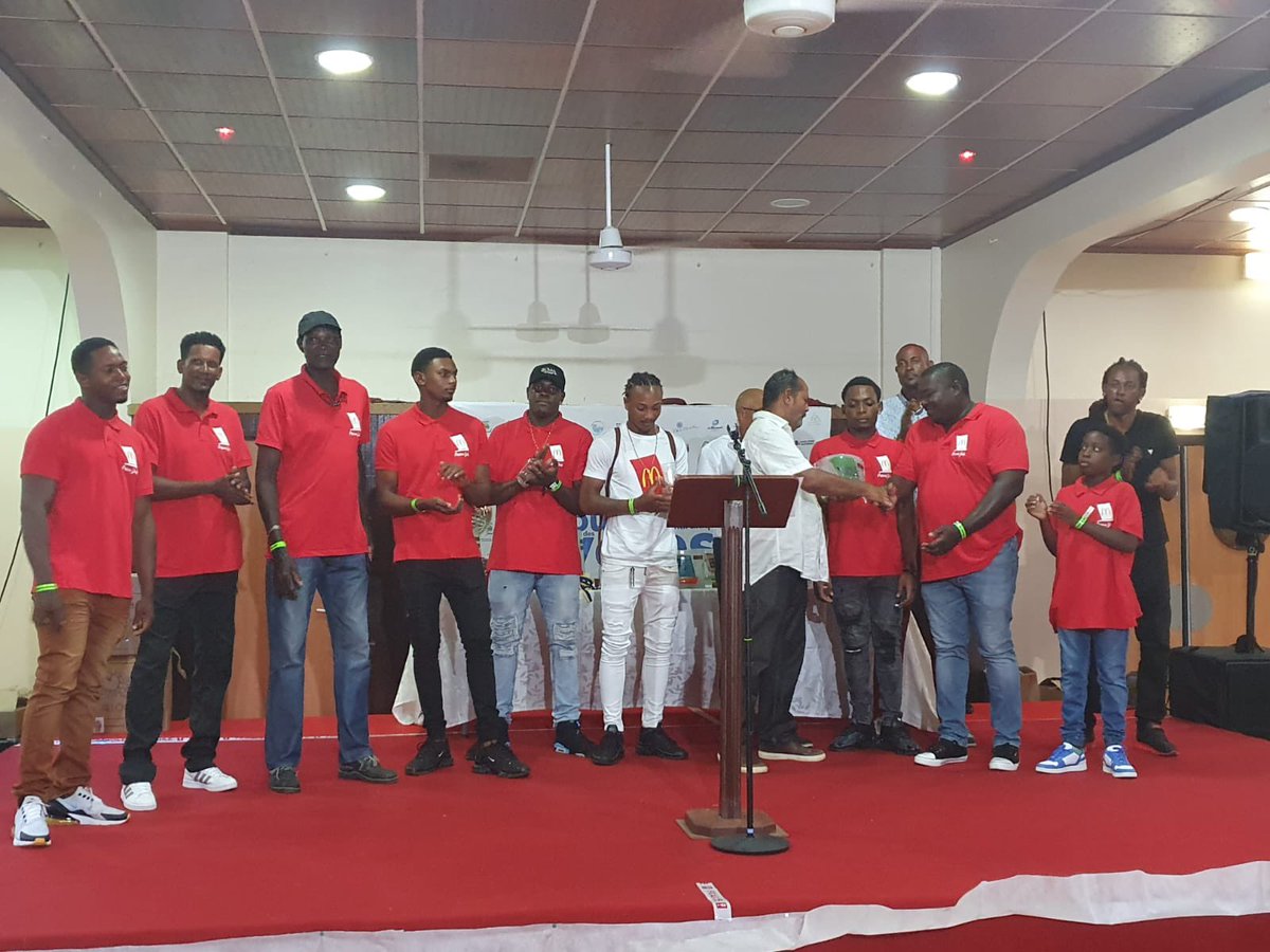 CTM_Martinique's tweet photo. #ACTUSCTM 

Le vendredi 11 août 2023 a été témoin de la convergence entre le #sport et la #culture lors de la cérémonie de remise des prix aux 16 équipages du #TourdesYoles de #Martinique 2023. https://t.co/6N5vfPylGP