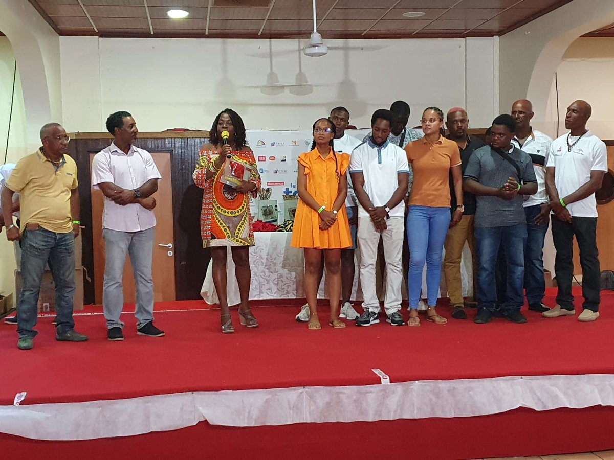 CTM_Martinique's tweet photo. #ACTUSCTM 

Le vendredi 11 août 2023 a été témoin de la convergence entre le #sport et la #culture lors de la cérémonie de remise des prix aux 16 équipages du #TourdesYoles de #Martinique 2023. https://t.co/6N5vfPylGP