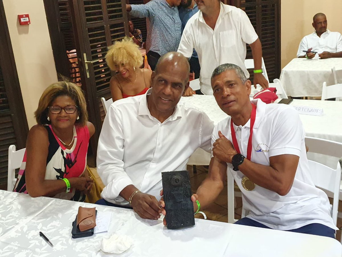 CTM_Martinique's tweet photo. #ACTUSCTM 

Le vendredi 11 août 2023 a été témoin de la convergence entre le #sport et la #culture lors de la cérémonie de remise des prix aux 16 équipages du #TourdesYoles de #Martinique 2023. https://t.co/6N5vfPylGP