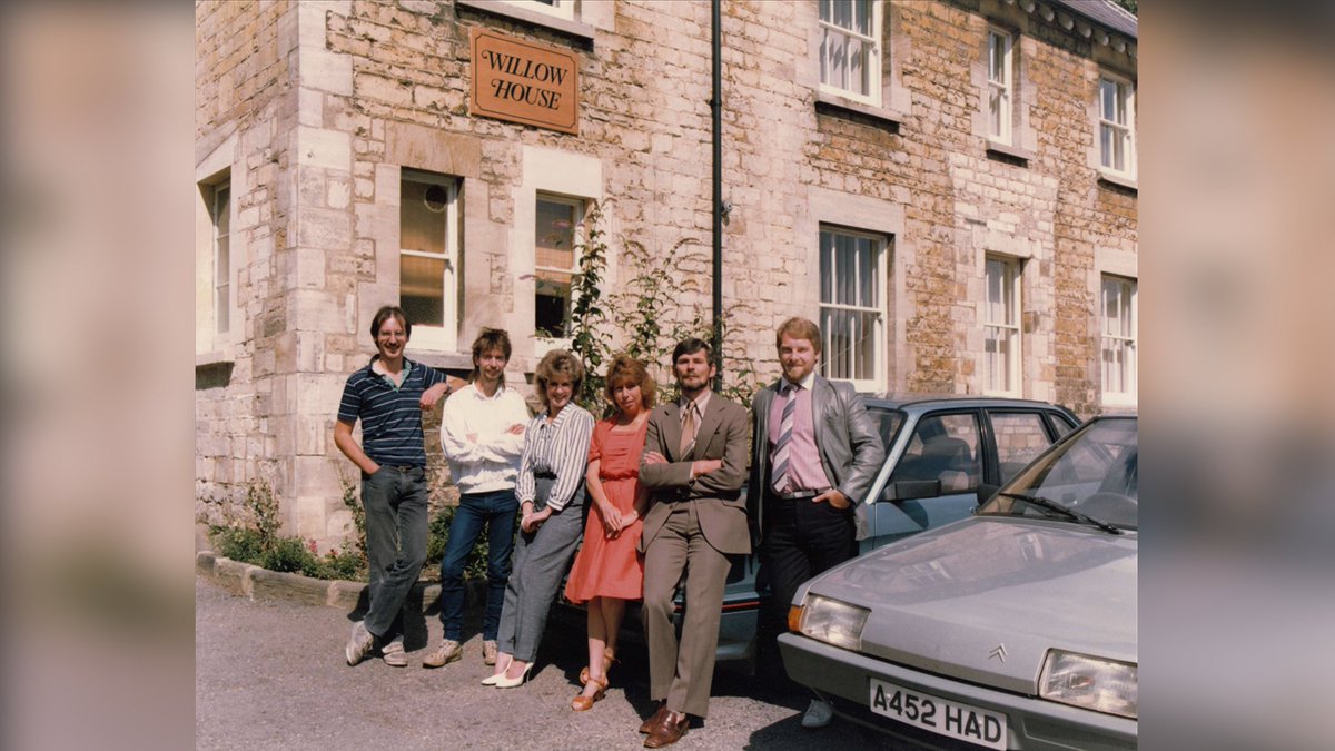 LiveSpace digital signage tweet media