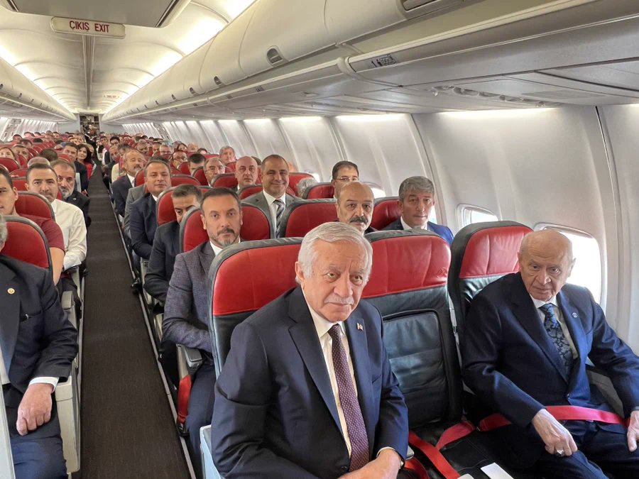 Buradan uçağın pilotuna sesleniyorum..

Seni tüm yurtta milli kahraman ilan ederiz.. Valla bak😁