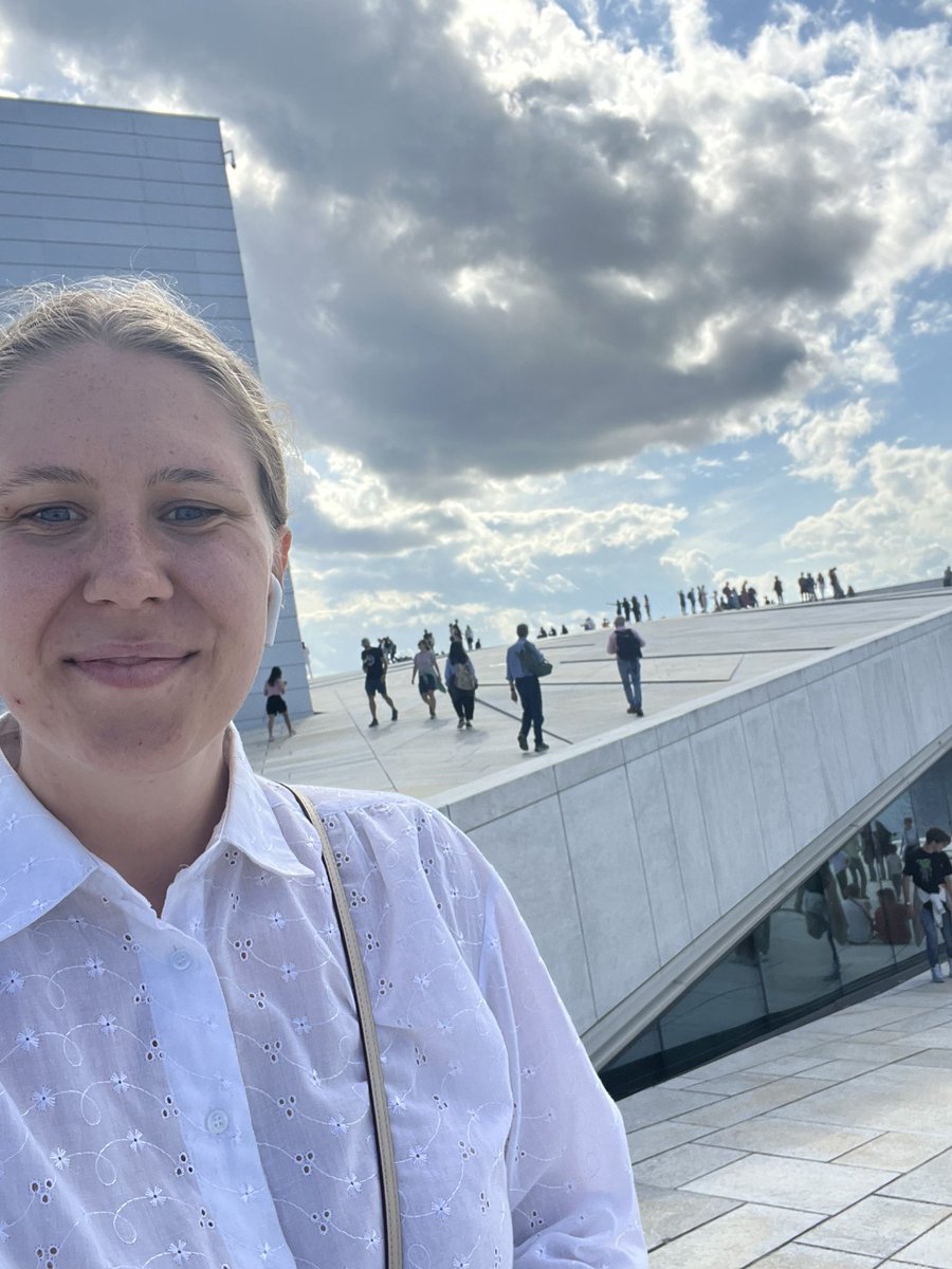 Today, I had my first day at <a href="/frischsenteret/">frischsenteret</a> in Oslo, where I'll be spending the next semester. On Wednesday, I’ll give a seminar titled “Air Pollution and Test Scores: Impact and Heterogeneity.” If you're in Oslo and up for a coffee chat, don't hesitate to reach out!