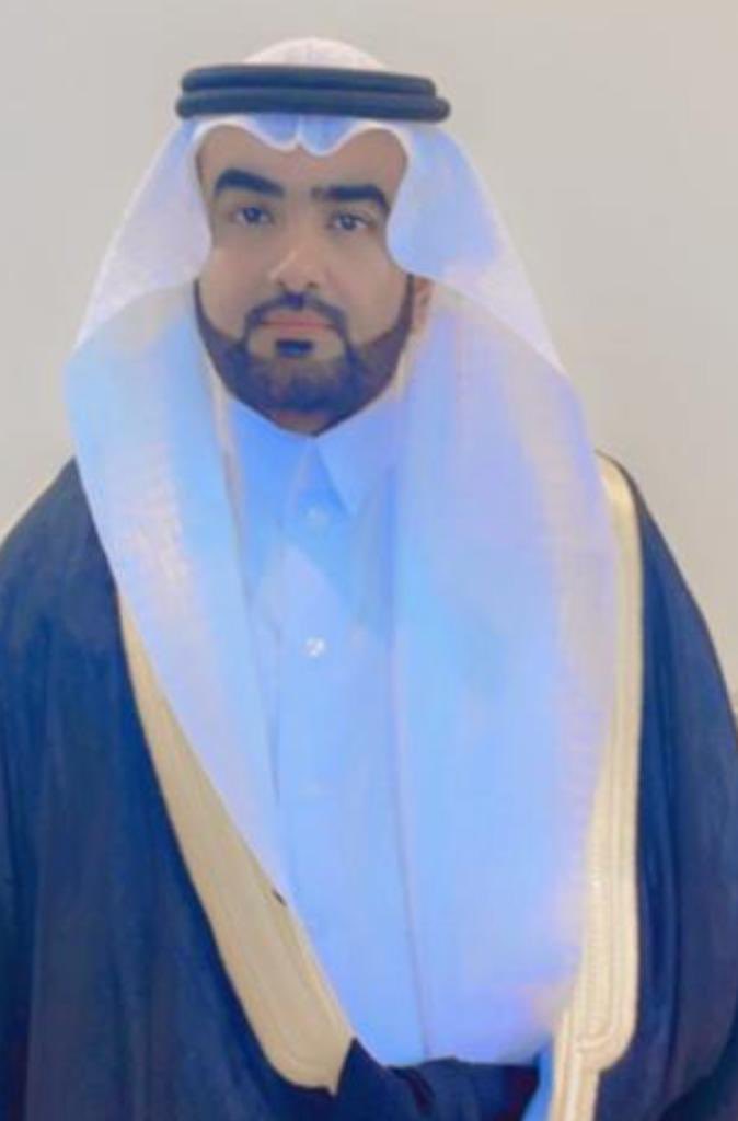 thamerhg's tweet photo. أبارك لأخي المهندس عبدالله بن هادي ترقيته إلى المرتبة الثالثة عشر وتعيينه مديرا عاما لفرع وزارة العدل بالمدينة المنورة ونسأل الله له التوفيق والسداد https://t.co/R5NCazucGp