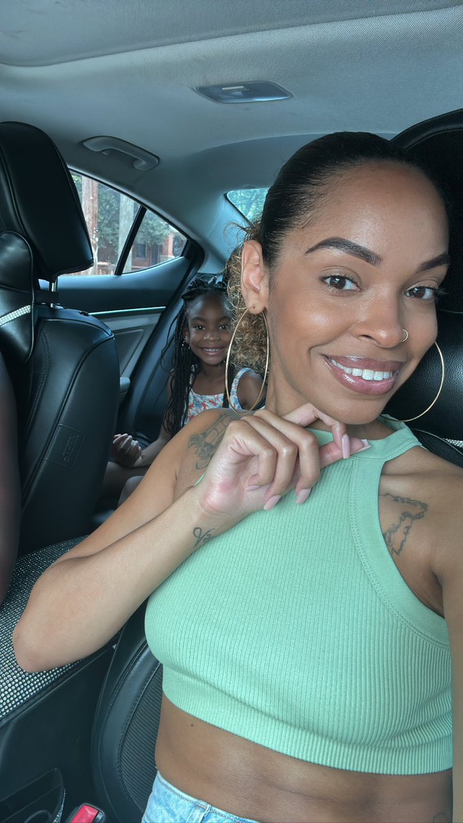 PronouncedKAYLA's tweet photo. Momma Rattler 🧡💚 Baby Rattler #BeOutDayATL https://t.co/rkOssYPXcs