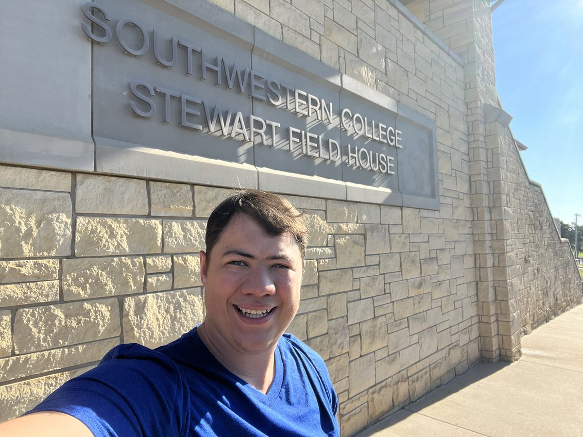 Andrew Burgos tweet media