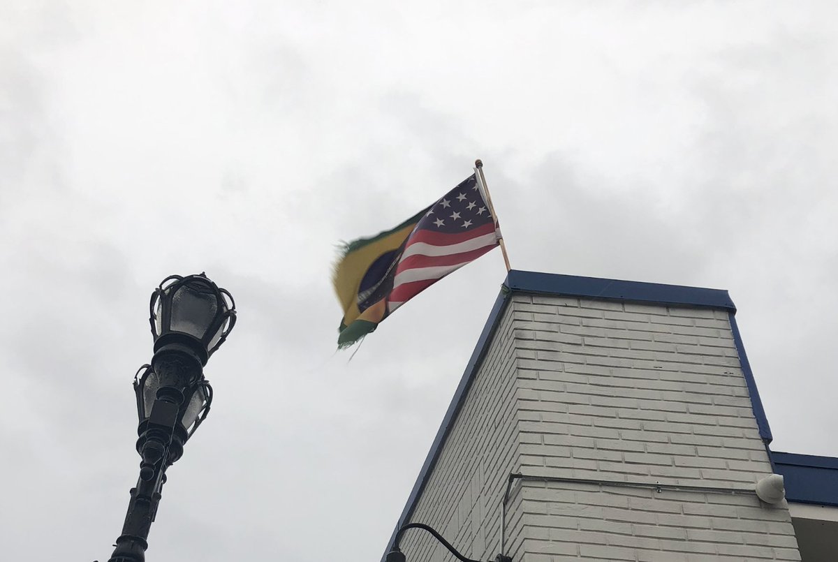 Feet in 2 Worlds tweet media