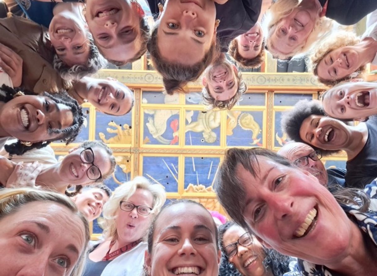 Feel sad, just want Dream back 😔

👋 Last week we said goodbye to #AMidsummerNightsDream with a joyous last performance under the stars. 

⭕️ Thank you to everyone who joined us to witness their magic on the Globe Theatre stage.