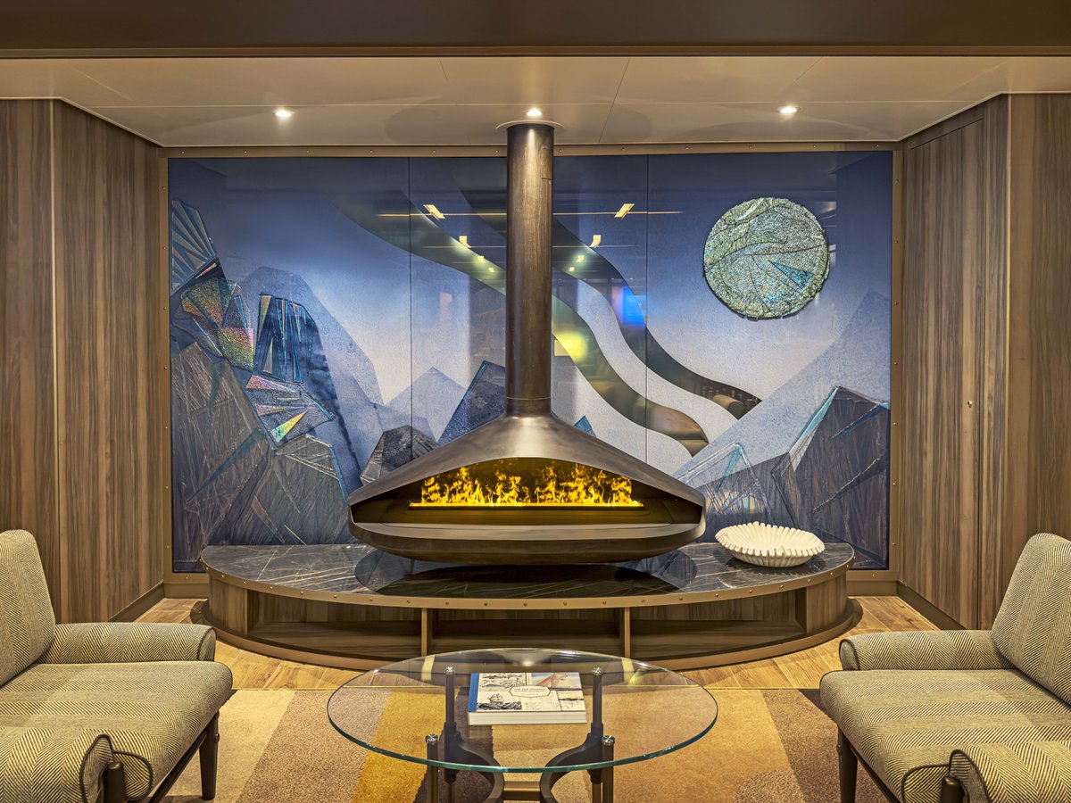 SeabournCruise's tweet image. Redefining the world of adventure and luxury, Seabourn Pursuit set sail this past weekend. Join @TravelLeisure for a look inside our second expedition ship as @P_Brady explores the spaces bringing Seabourn Moments to life and remote regions to guests. bit.ly/3DTD7aP