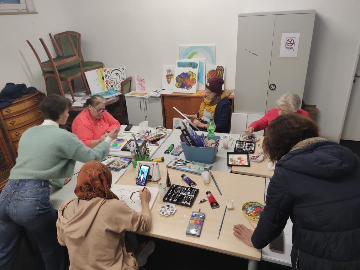 Das "Wir sind Vielfalt" Projekt startet wieder voll durch:
 ➡️ Austausch mit anderen Projekten
 ➡️ Jede Woche kreative Workshops
 ➡️ Jeden Monat Kulturausflüge 

...Wie viel kostet es? Nichts: deine Anwesenheit und deine Neugierde ist alles, was wir uns wünschen!