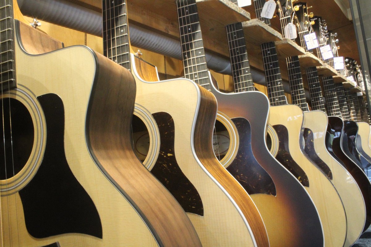 appblugrass643's tweet image. We offer a wide selection of top-notch stringed instruments that are built to last. Whether you're a beginner or a seasoned musician, we have the perfect instrument for you. Visit our shop today and see for yourself! #qualityinstruments #stringedinstruments #musicianshop