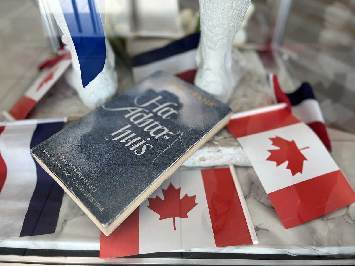 We are honoured to welcome the newest addition to our art program at YEG, a tribute to Anne Frank, located near Gate 60. The Dutch Canadian Centre undertook the project to bring this statue to Edmonton to commemorate the 75th anniversary of the liberation of the Netherlands in