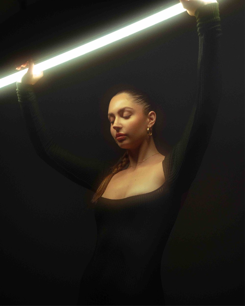 Have you considered adding @nanlites to your next booking? They’re an excellent a la carte option, just like @neoaffinity used when working with them in the production studio. 

📸 : @neoaffinity

#madetocreate #makersgym #nanlites #makermademonday #studiophotography