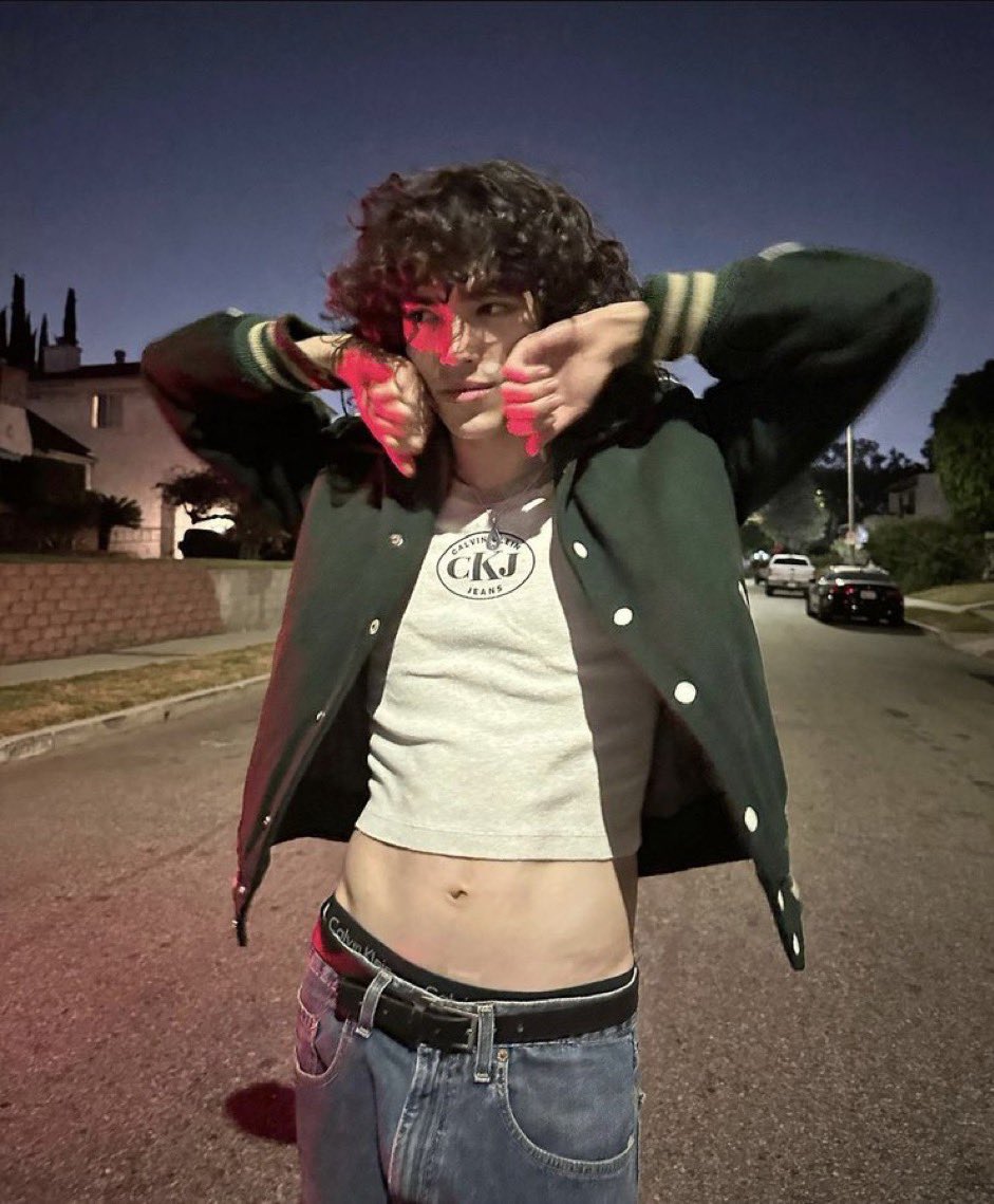 VEM AÍ! 🚨 Conan Gray acaba de anunciar seu novo single 'Winner' para o dia 25 de agosto. Ansiosos?