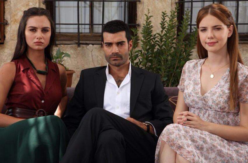 raniakids's tweet photo. @nourheneyousfi Memories 
#BirceAkalay https://t.co/BxunVZBcZd