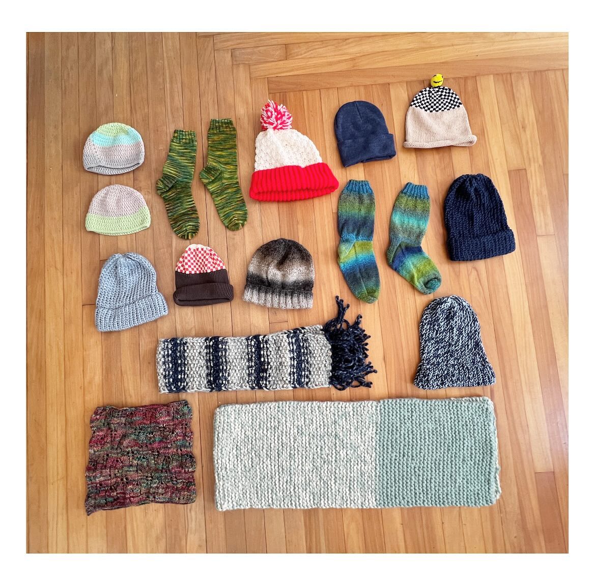 Thank you to everyone in knit.club.official who participated in our knittherainbowinc KAL. Look at these lovely knits :) instagram.com/p/Cv7tQ-GOQC-/