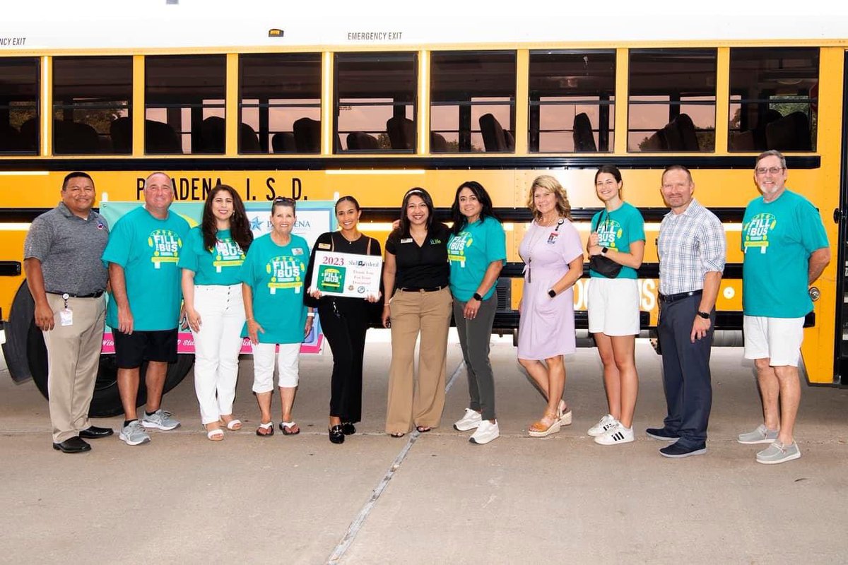 iLife_ShellFCU's tweet image. Some BTS from the Pasadena ISD Fill The Buss! 🚌
#iLife #ShellFederalCreditUnion #PasadenaISD