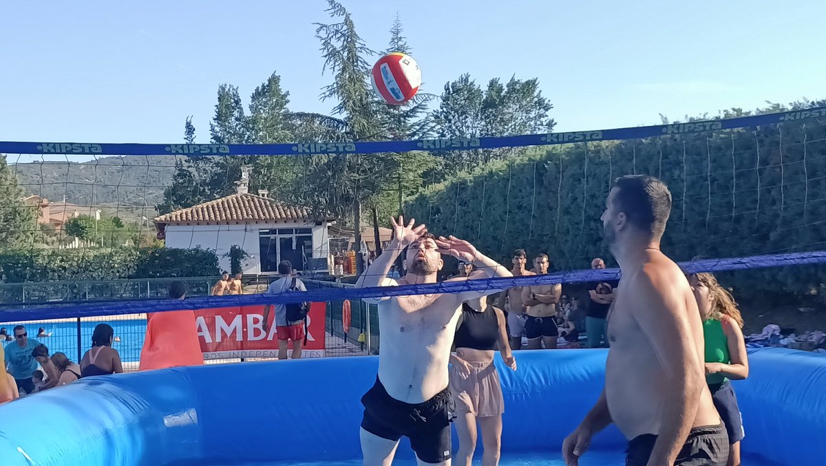 WaterVoley tweet media
